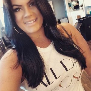 Meet your Posher, Samantha